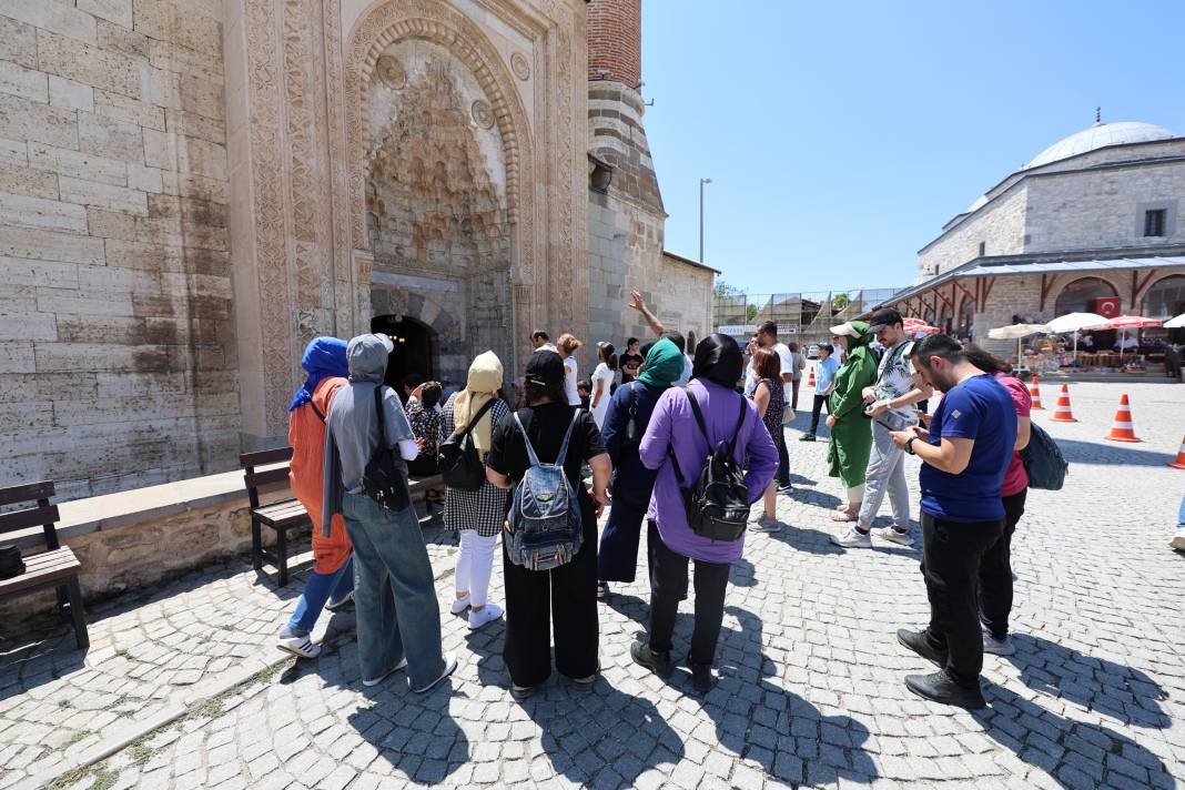 Beyşehir’in tarihi ve doğal güzellikleri rehberler eşliğinde tanıtılıyor 5